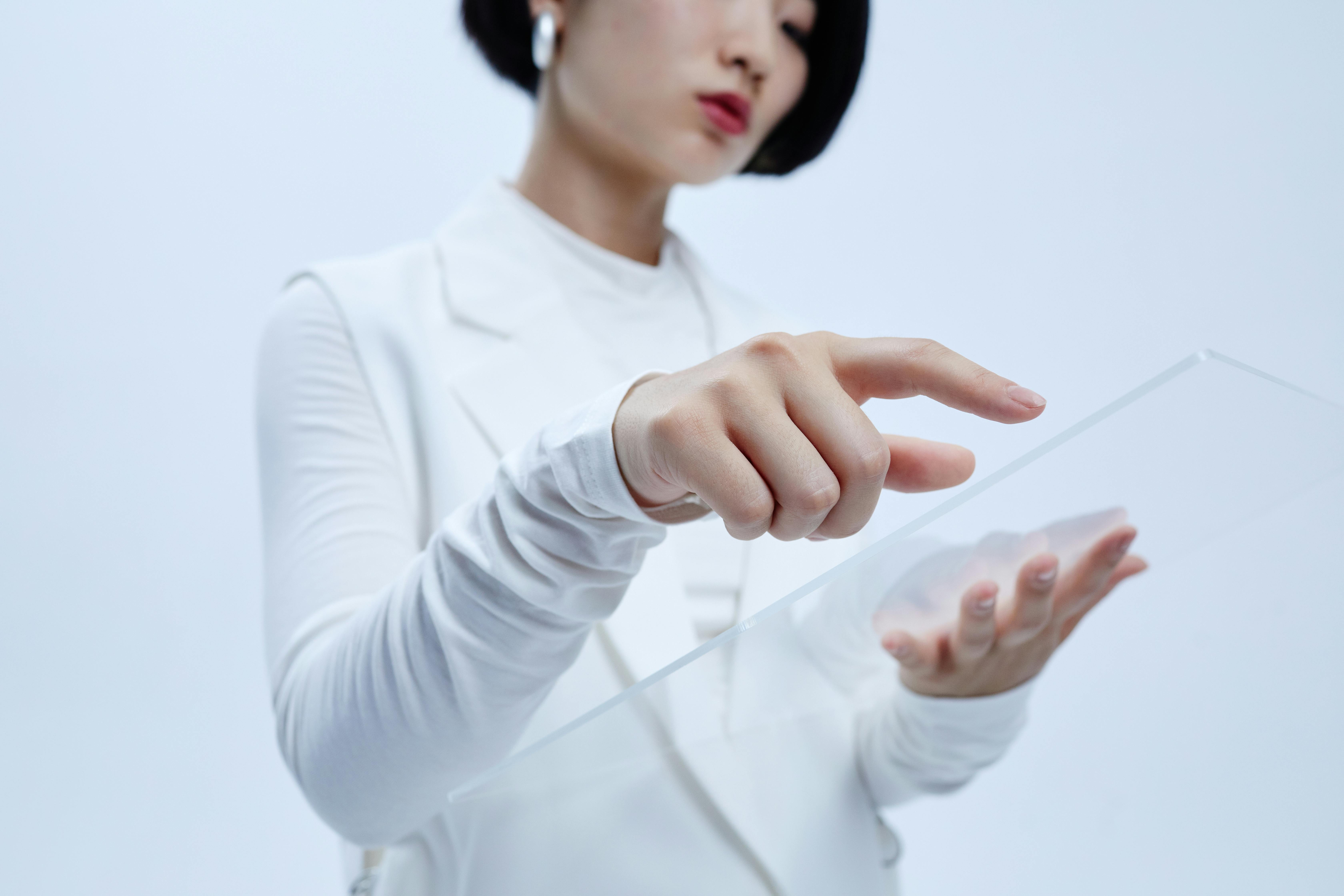 deep nude 是什么?2025年深度了解AI换衣工具的风险与替代方案